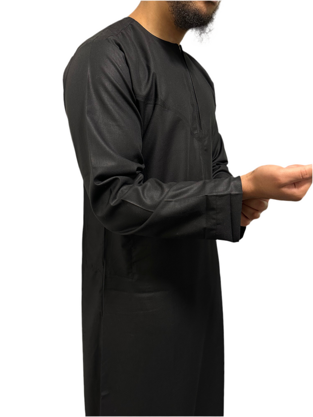 Essential Omani Thobe (Black)