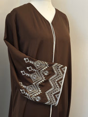 MUNǍ Abaya